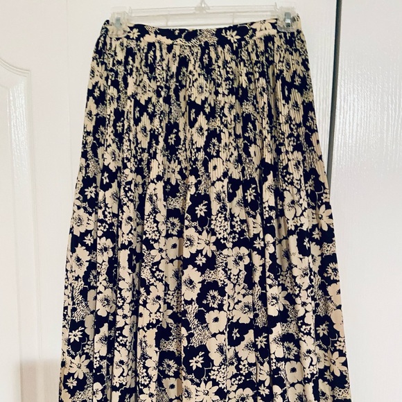 Vintage floral midi skirt - Picture 6 of 8
